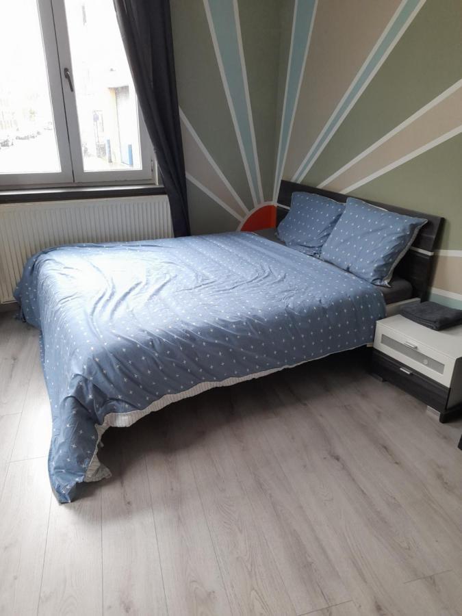 Large Room In House W Shared Kitchen & Bathroom W Free Parking Bluecard Antwerpen Exteriör bild