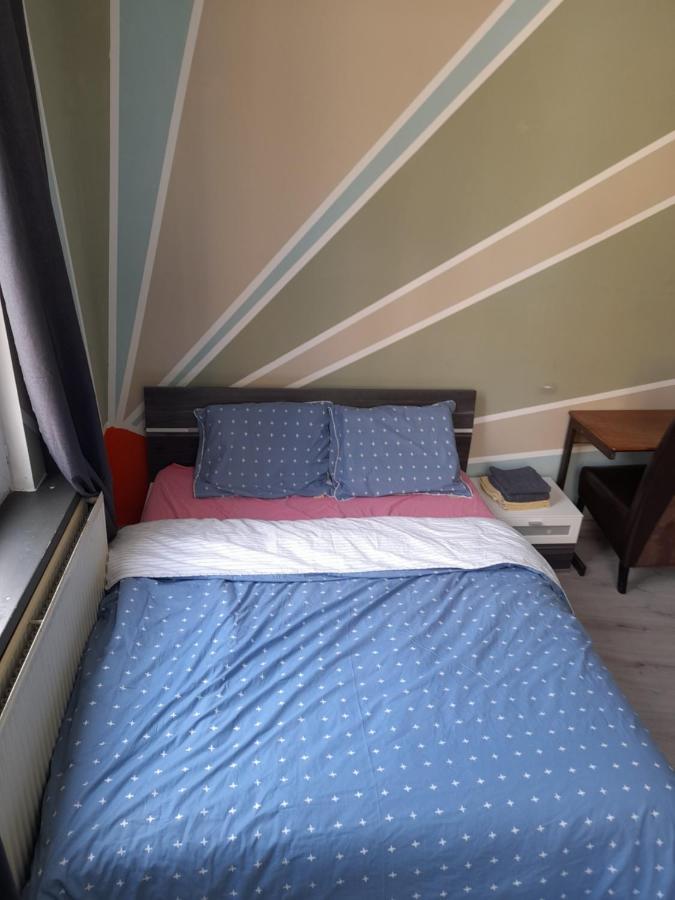 Large Room In House W Shared Kitchen & Bathroom W Free Parking Bluecard Antwerpen Exteriör bild