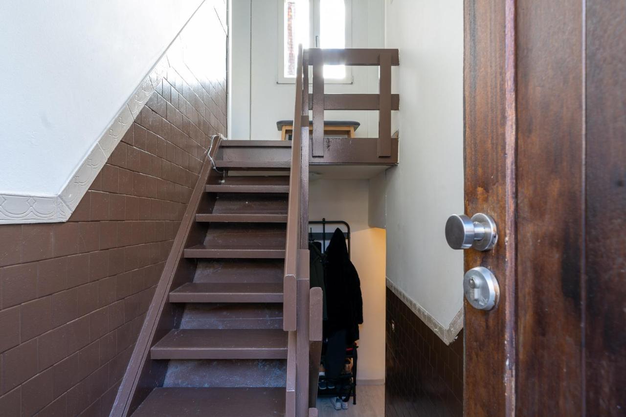 Large Room In House W Shared Kitchen & Bathroom W Free Parking Bluecard Antwerpen Exteriör bild
